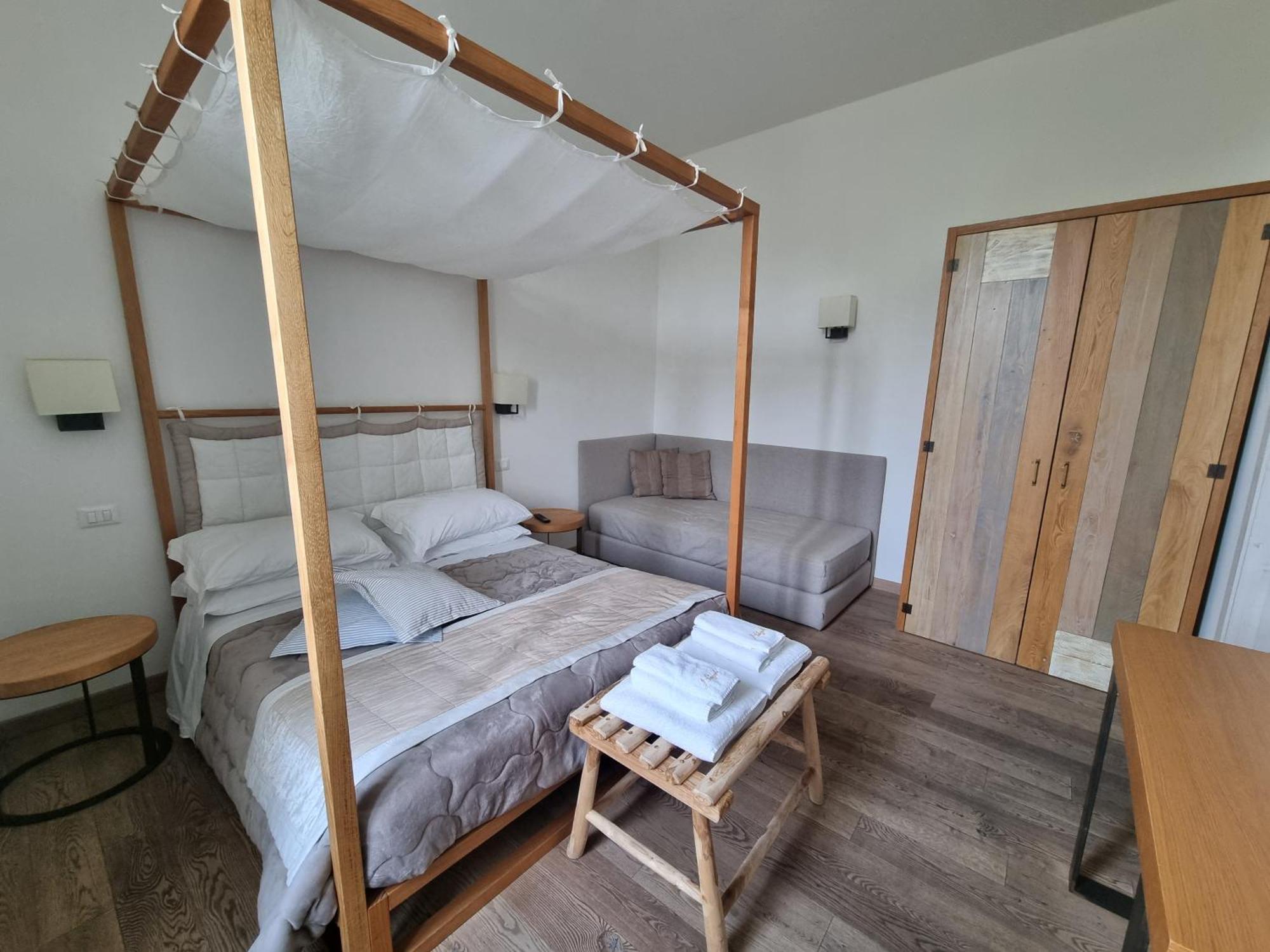 Il Palazzotto Luxury Suites Лече Стая снимка