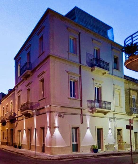 Il Palazzotto Luxury Suites Лече Екстериор снимка